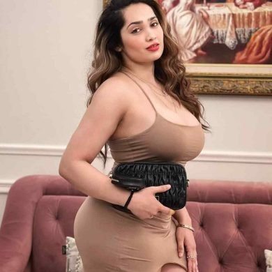 big boobs girl Juhi in Koramangala for fuck